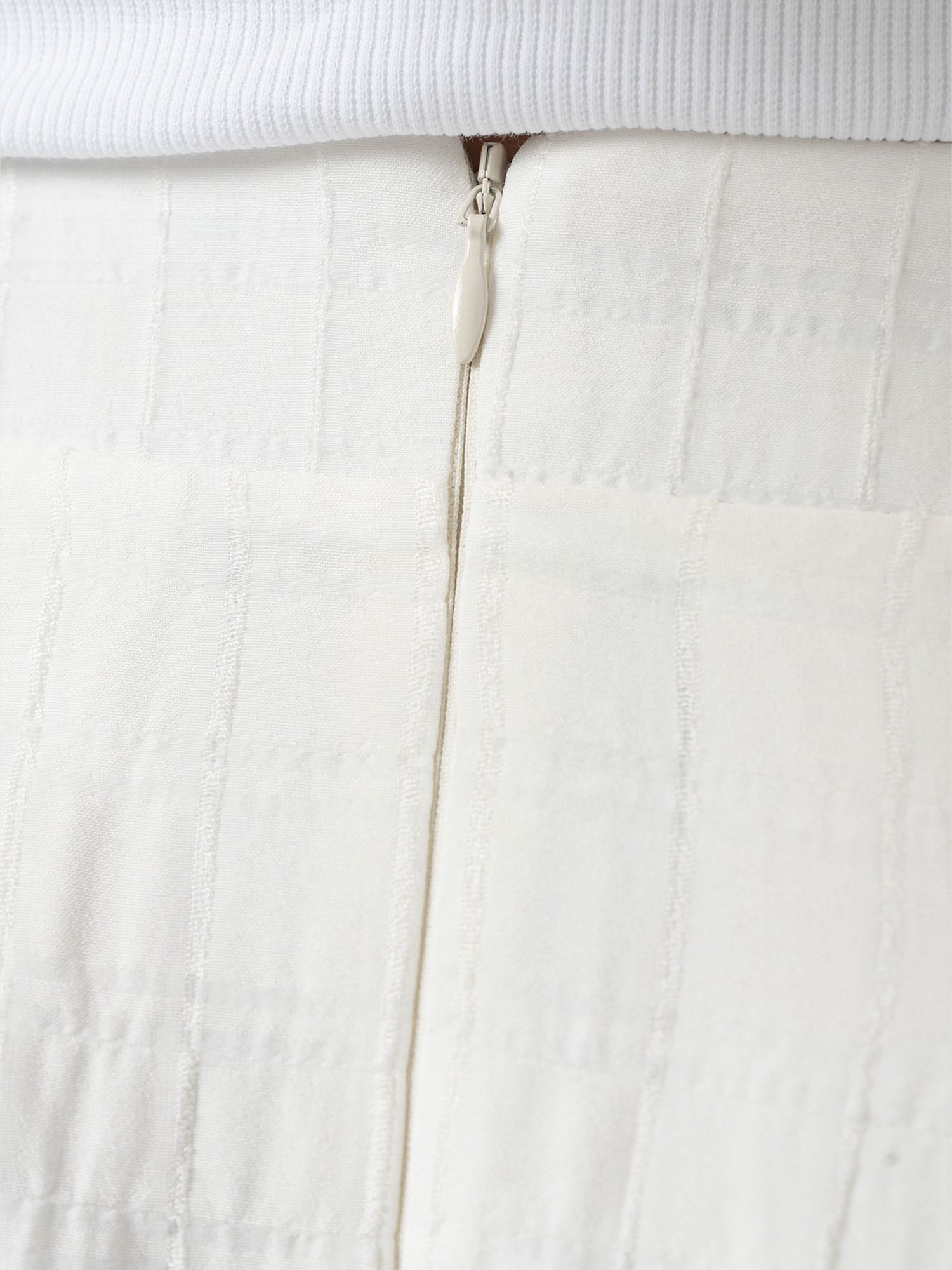 Eliza Pleated Skirt - White Textured - Image 5