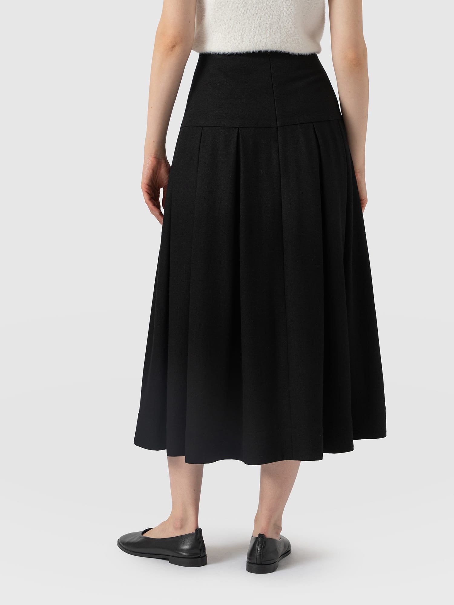 Everly Pleated Skirt - Black - Image 6