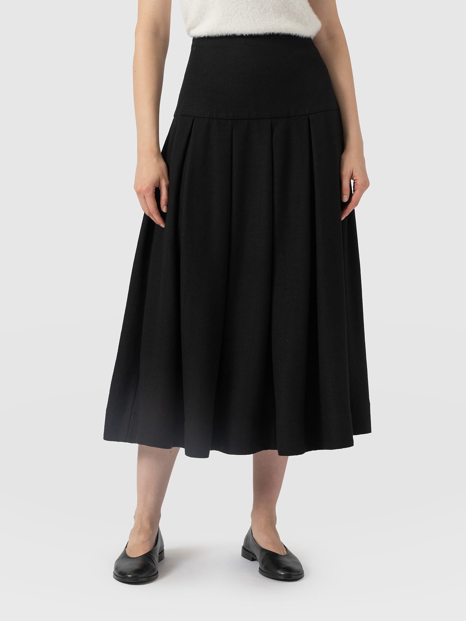 Everly Pleated Skirt - Black - Image 3