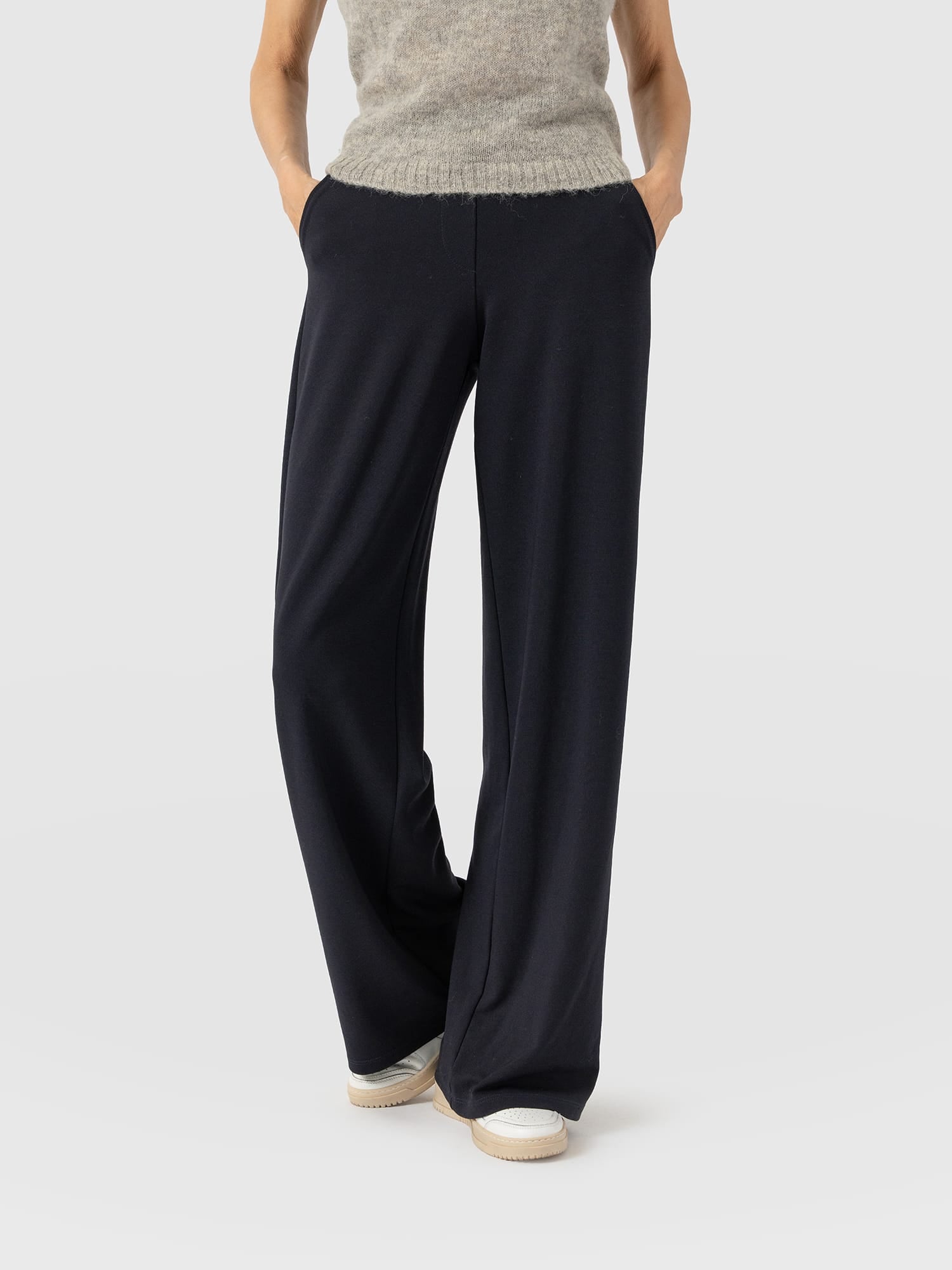 Hoxton Straight Leg Pant - Navy - Image 2