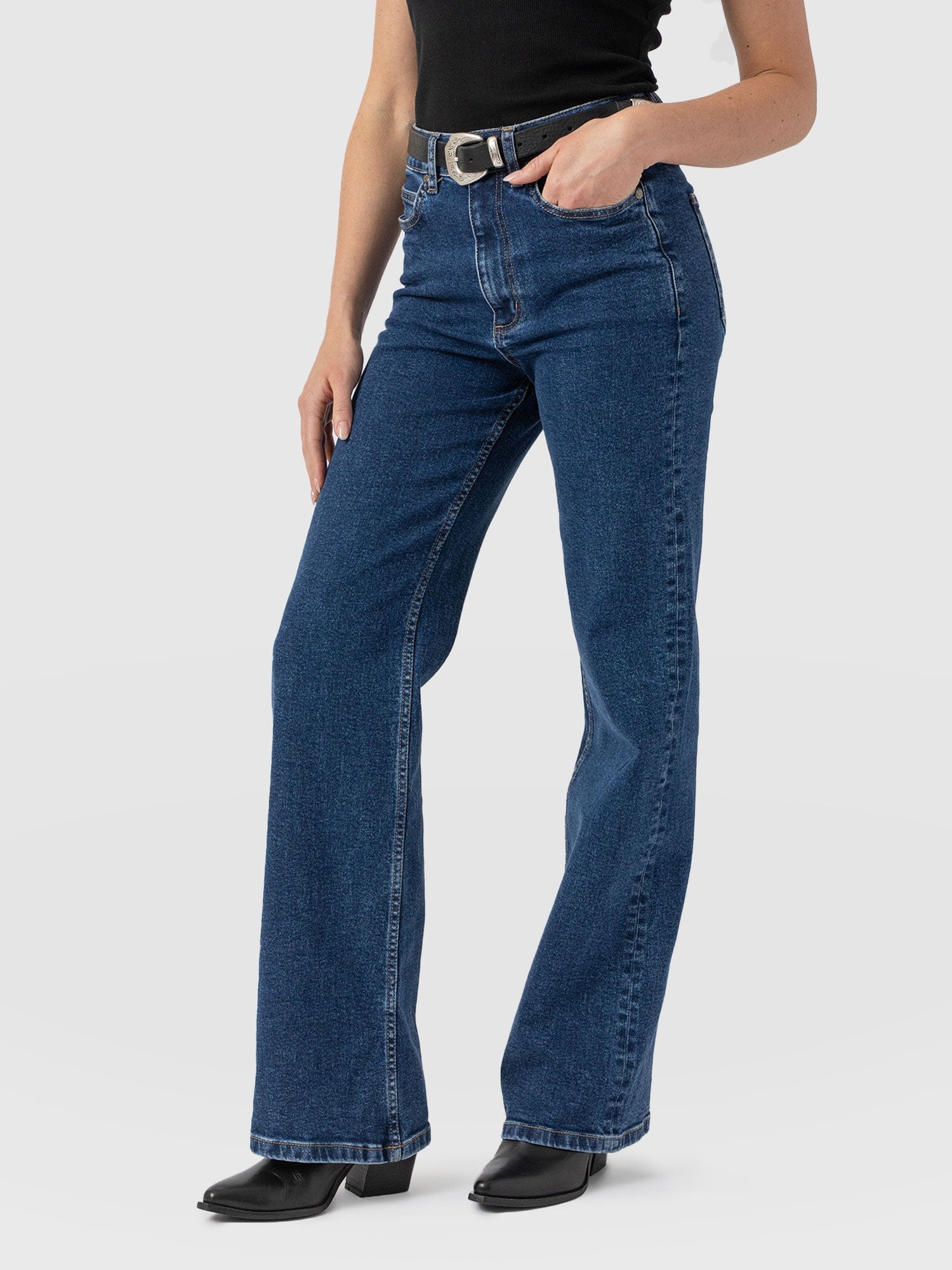 Wide Leg Jeans - Mid Blue - Image 2